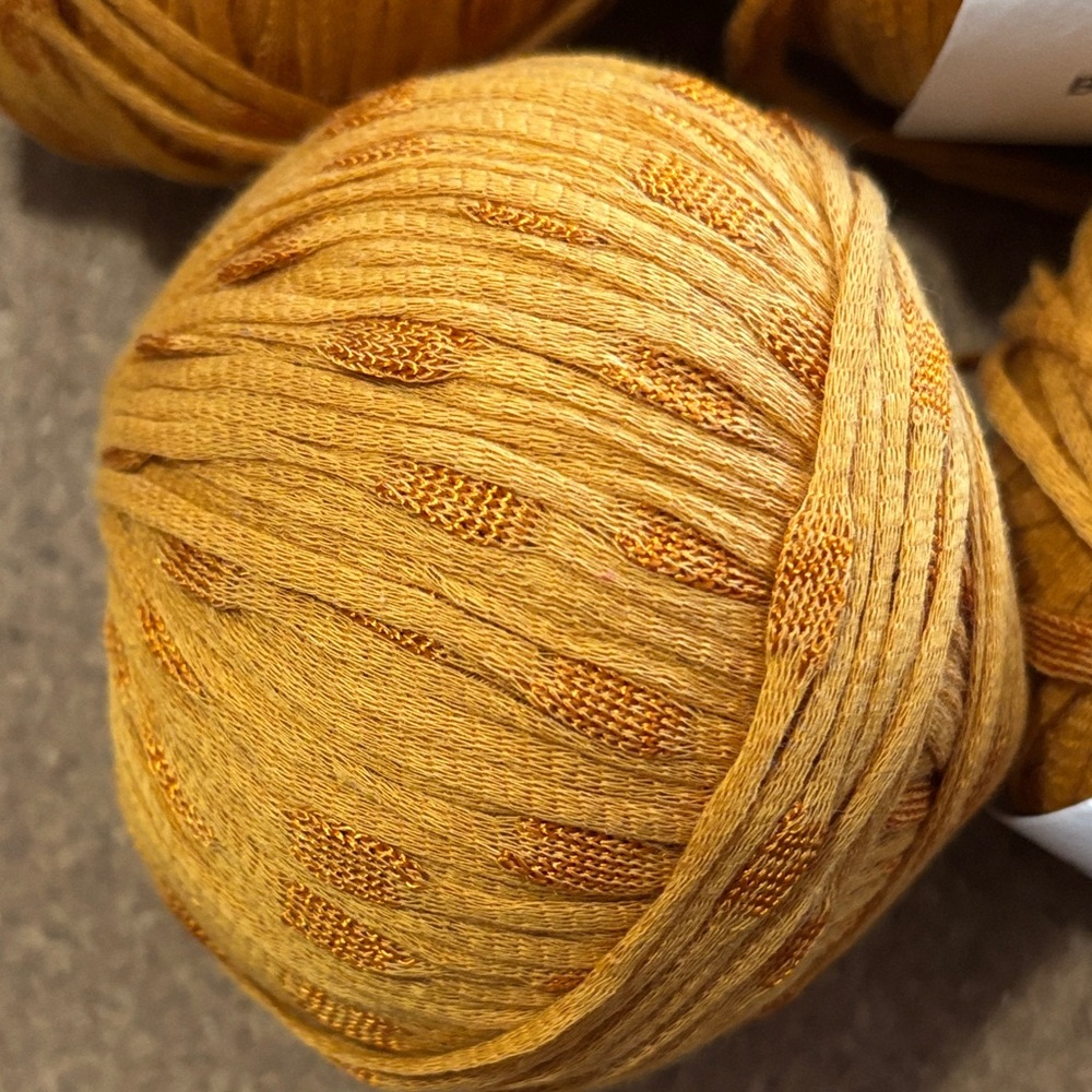Concept by Katia Babilonia Yarn - Picture 4 of 4